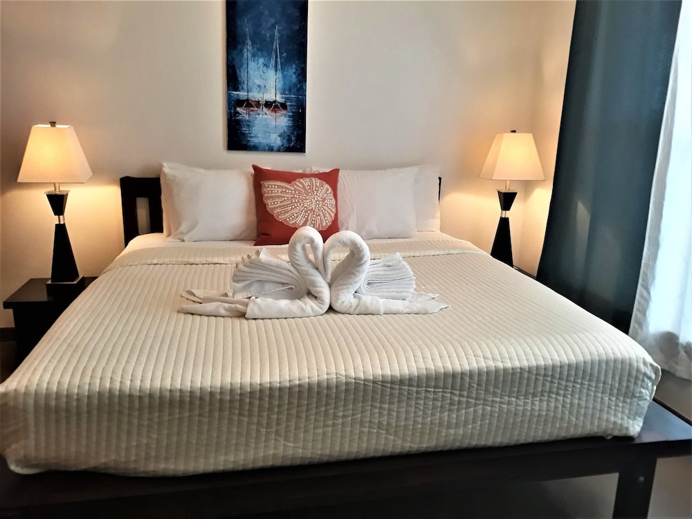 Deluxe Suite, 2 Bedrooms, Garden View, Ground Floor photo 1
