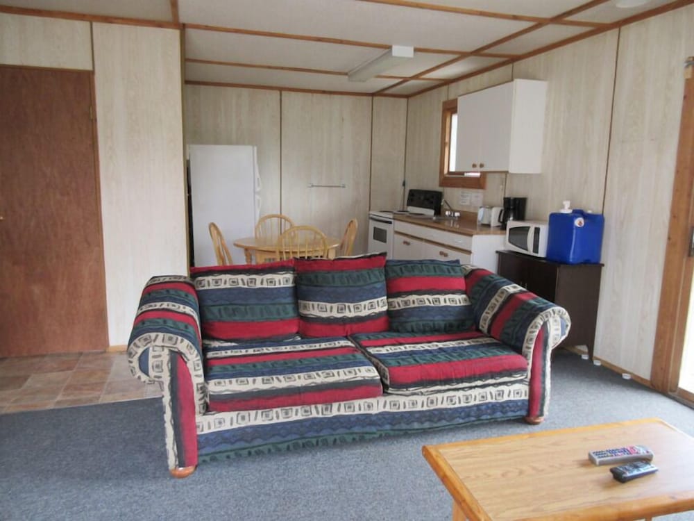 Cabin (4 Passengers) photo 2