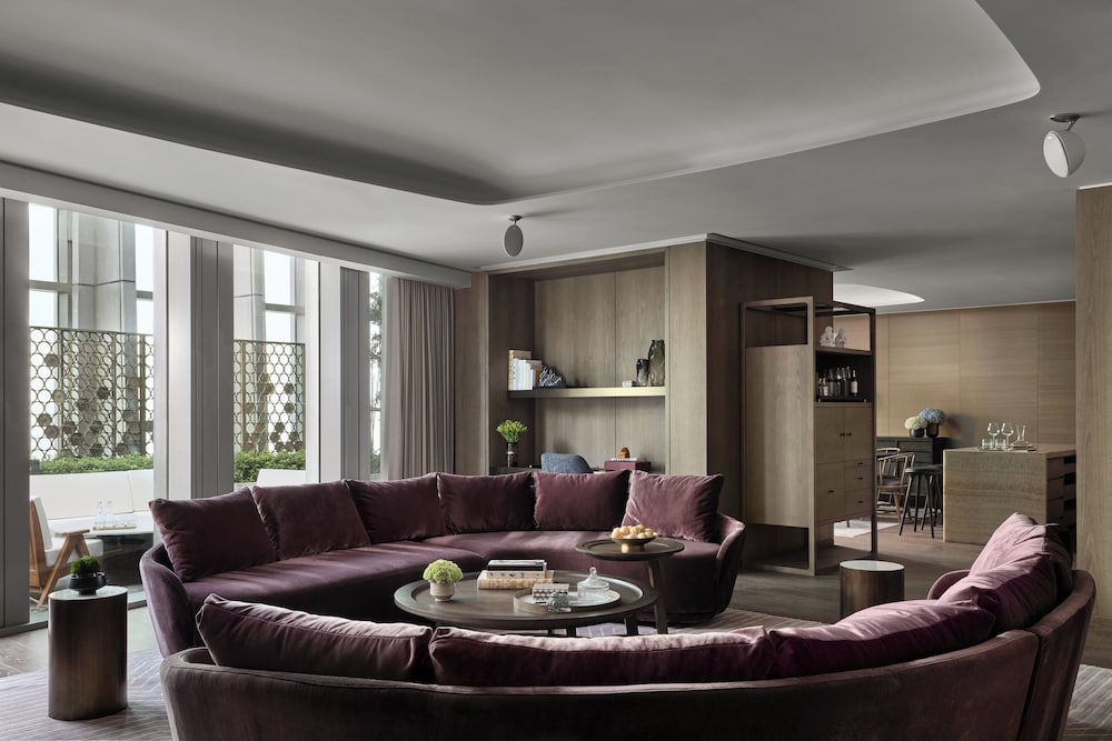Rosewood Terrace Suite