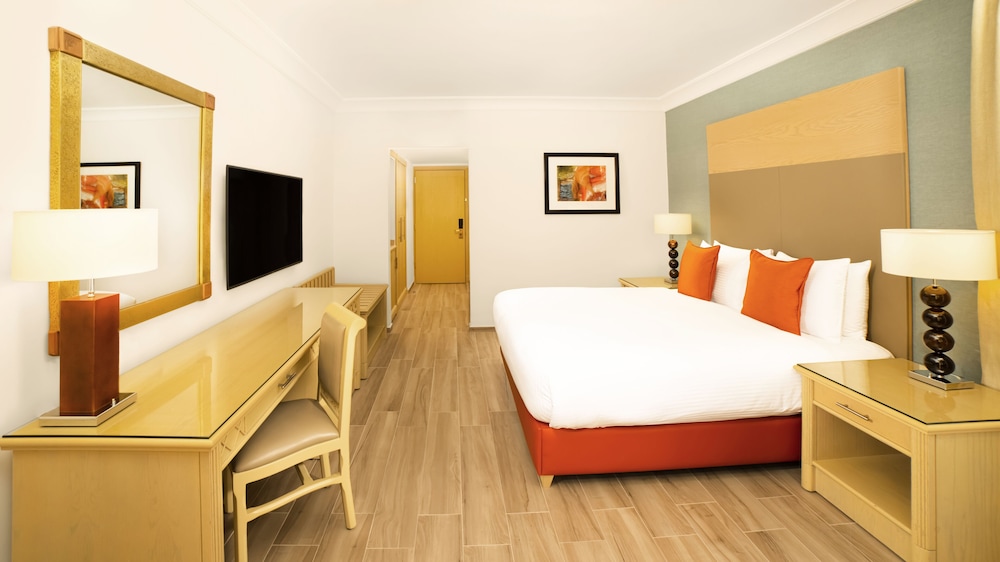 Superior Room, 1 King Bed - Photo 6