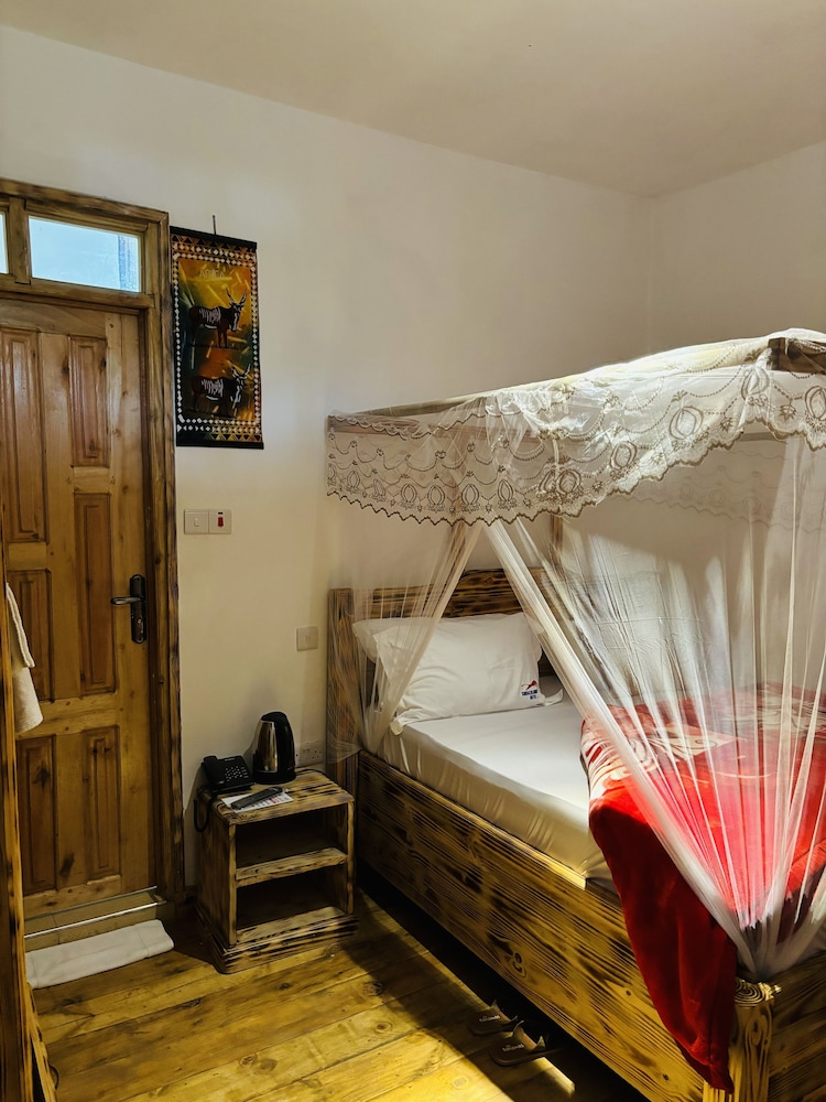 Traditional Room, 1 Large Twin Bed, Garden Area
