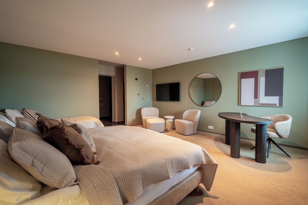 Deluxe Triple Room, Mountain View photo 1