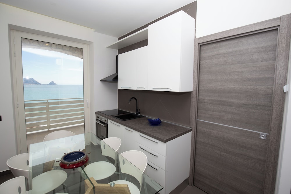 Apartment, Balcony, Sea View photo 3