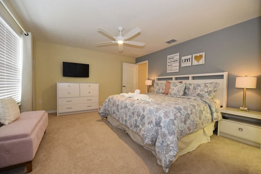 Family Townhome, 4 Bedrooms