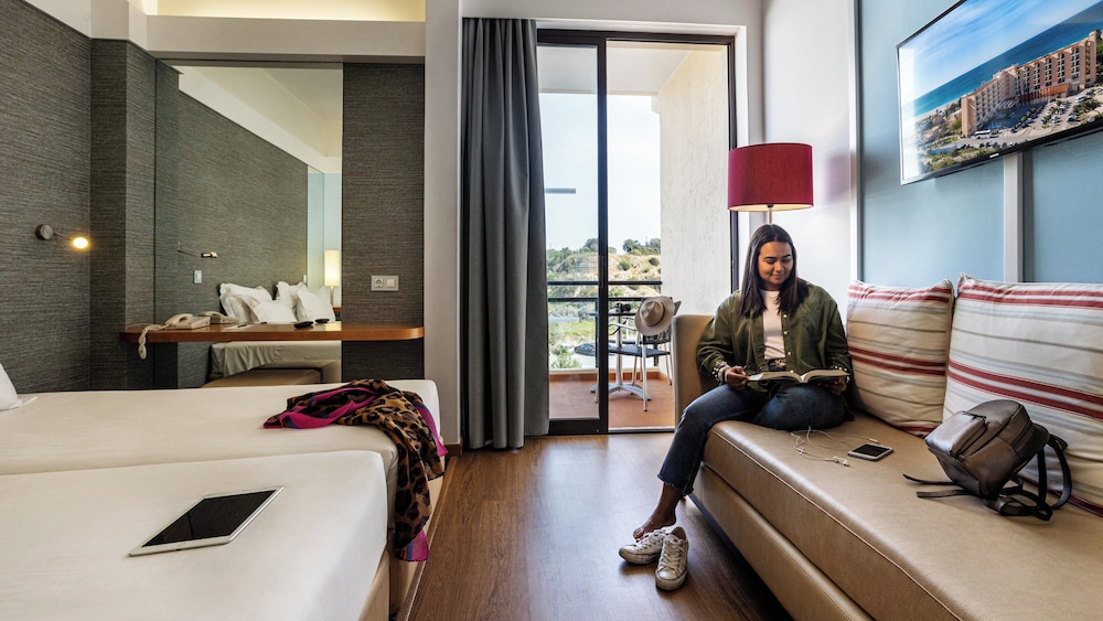 Suite, Garden View