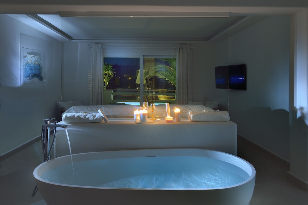 Elegant Suite, Sea View - Photo 5