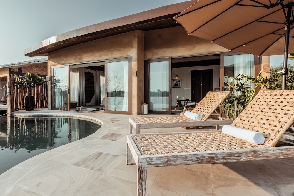 RIVER POOL VILLA - King bed