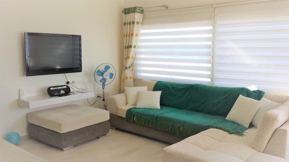 Apartment photo 3
