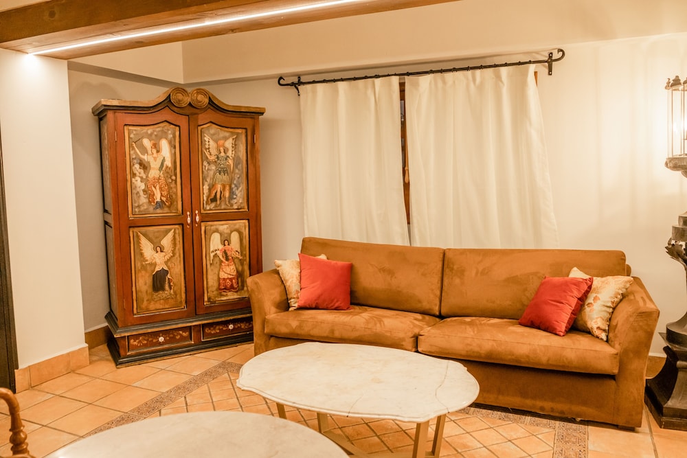 Family Suite, 2 Double Beds - Photo 5