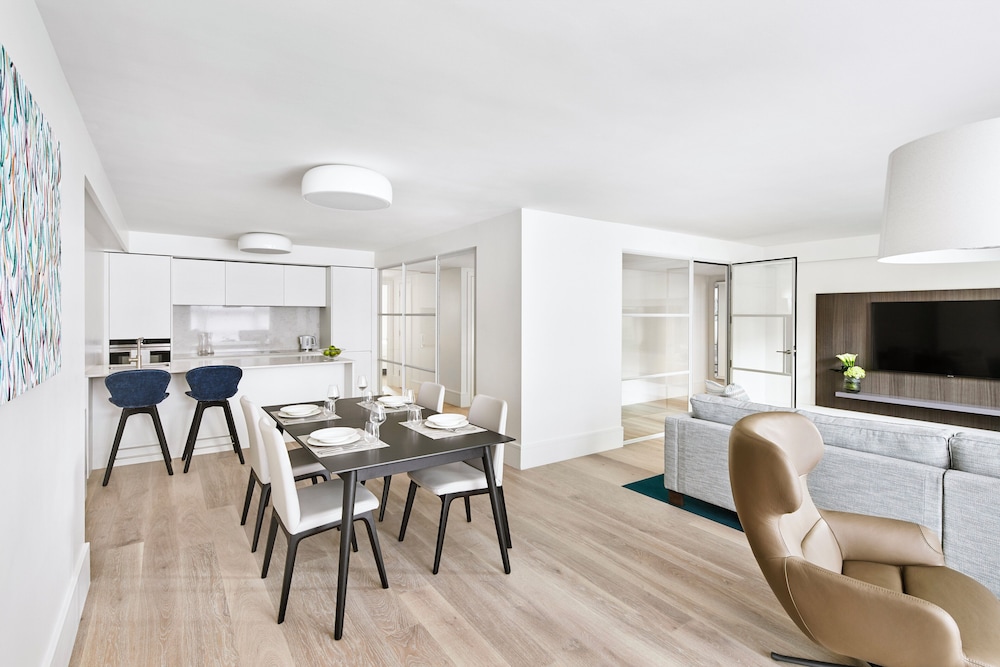 Deluxe Apartment, 2 Bedrooms (Brick Street Residence) thumbnail 6