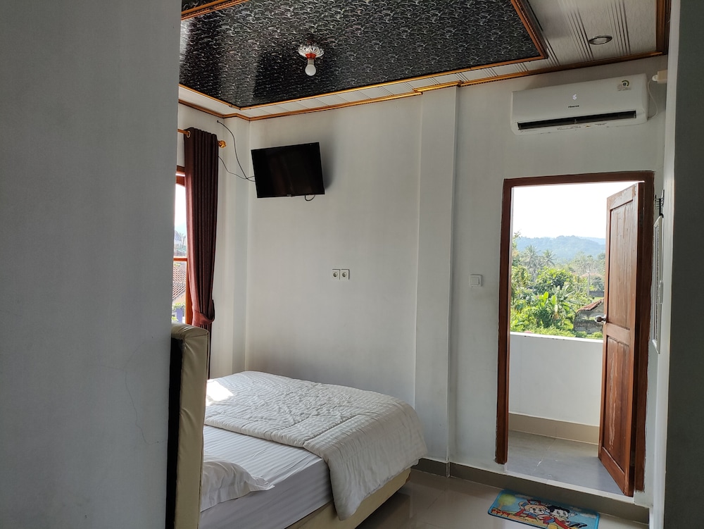 Deluxe Room, Balcony, Mountain View photo 1