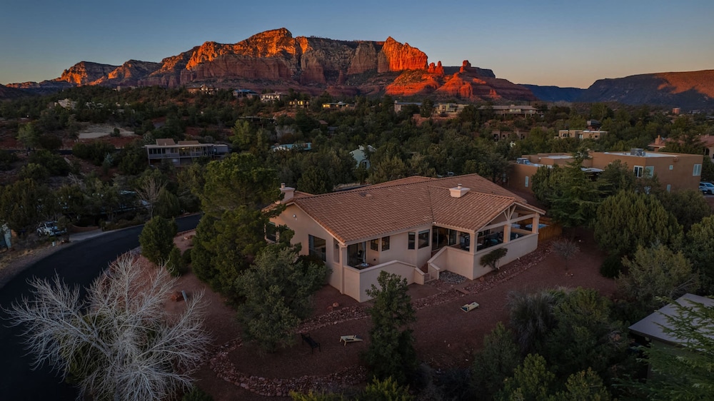 5 Bed 3 Bath Uptown Sedona-game Room-sauna-cold Plunge-jacuzzi-gym, Φωτογραφία 18