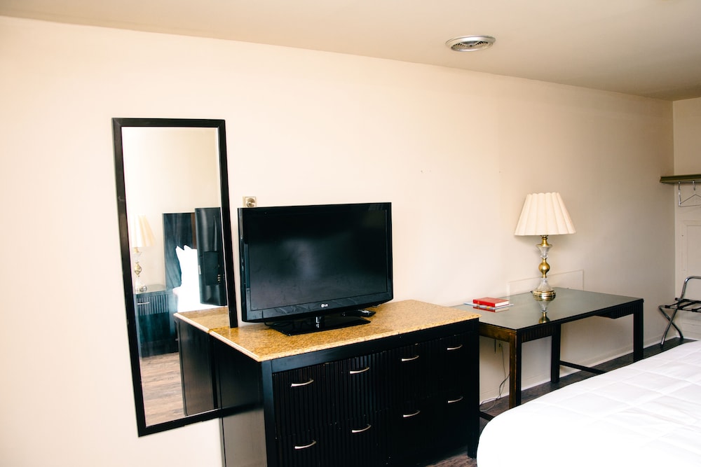 Standard Room, 2 Double Beds, Mountain View photo 3