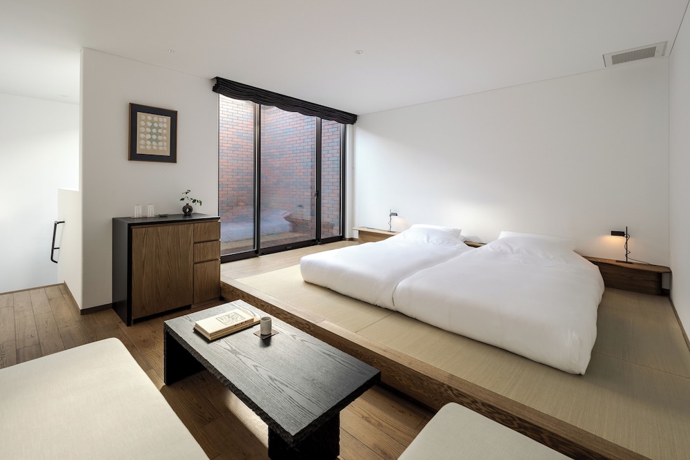 Superior Twin Room, Garden View