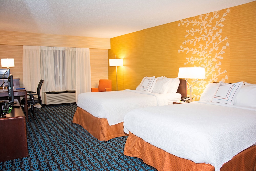 Room, 2 Queen Beds - Photo 1