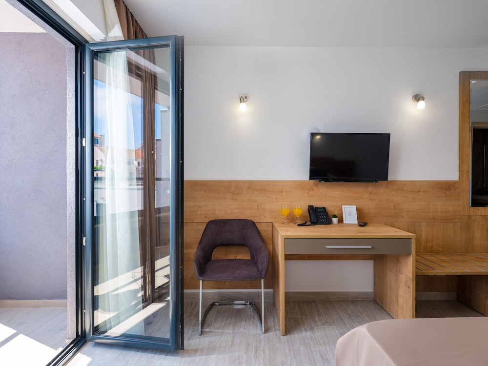 Premium Double Room, City View