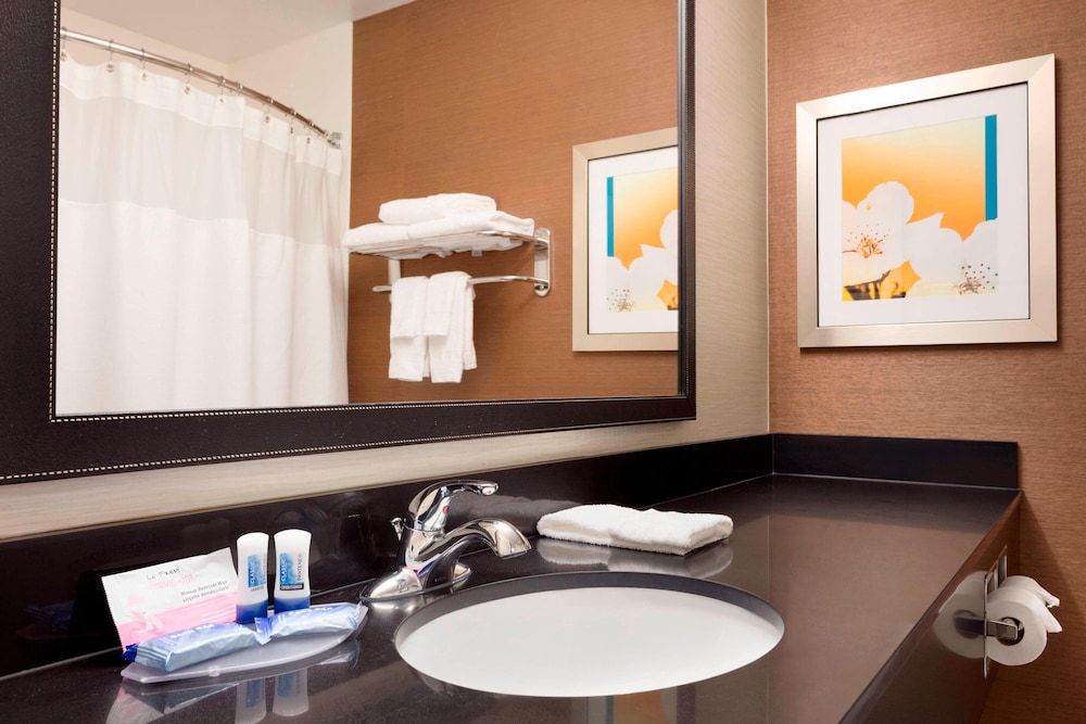 Executive Suite, 1 King Bed with Sofa bed, Non Smoking - Photo 7
