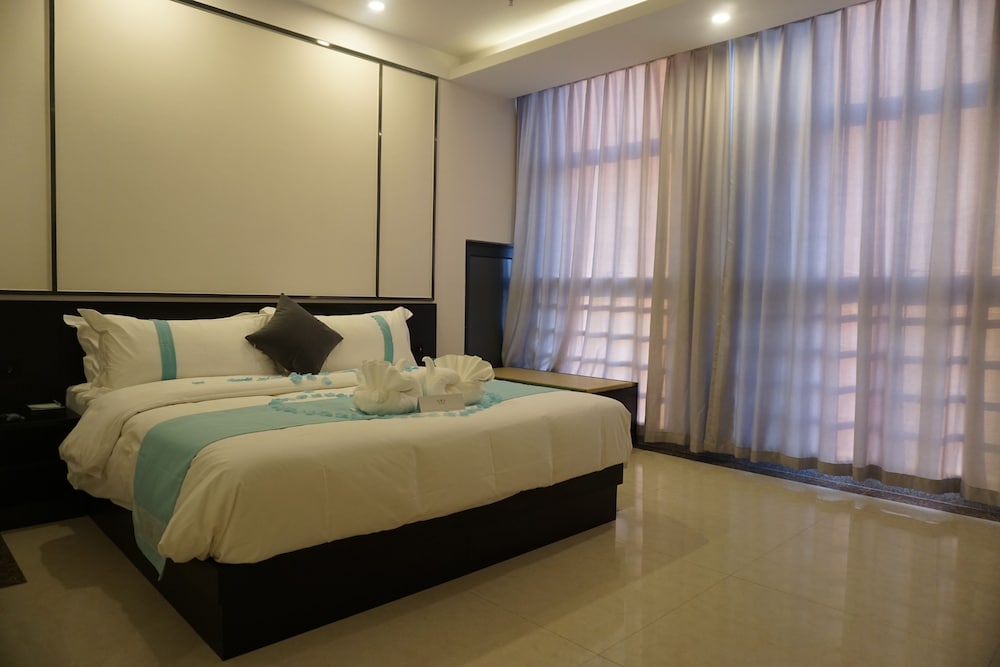 Deluxe Suite photo 2