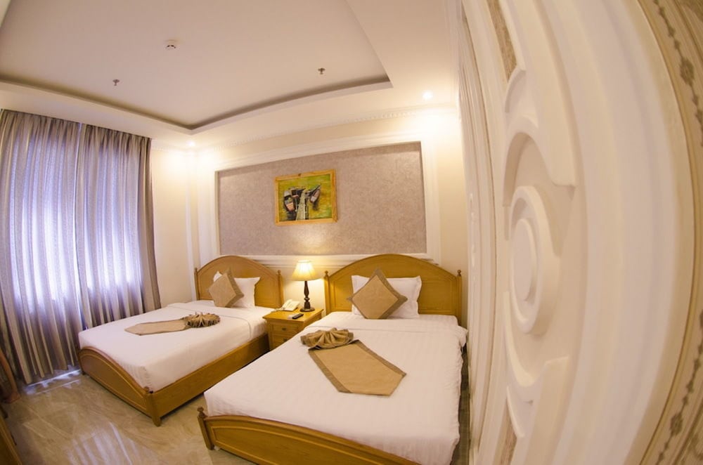 Executive Twin Room (No Window) photo 2