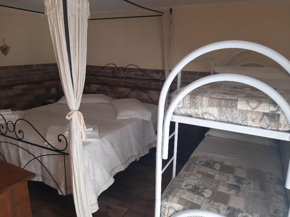 Quadruple Room photo 1