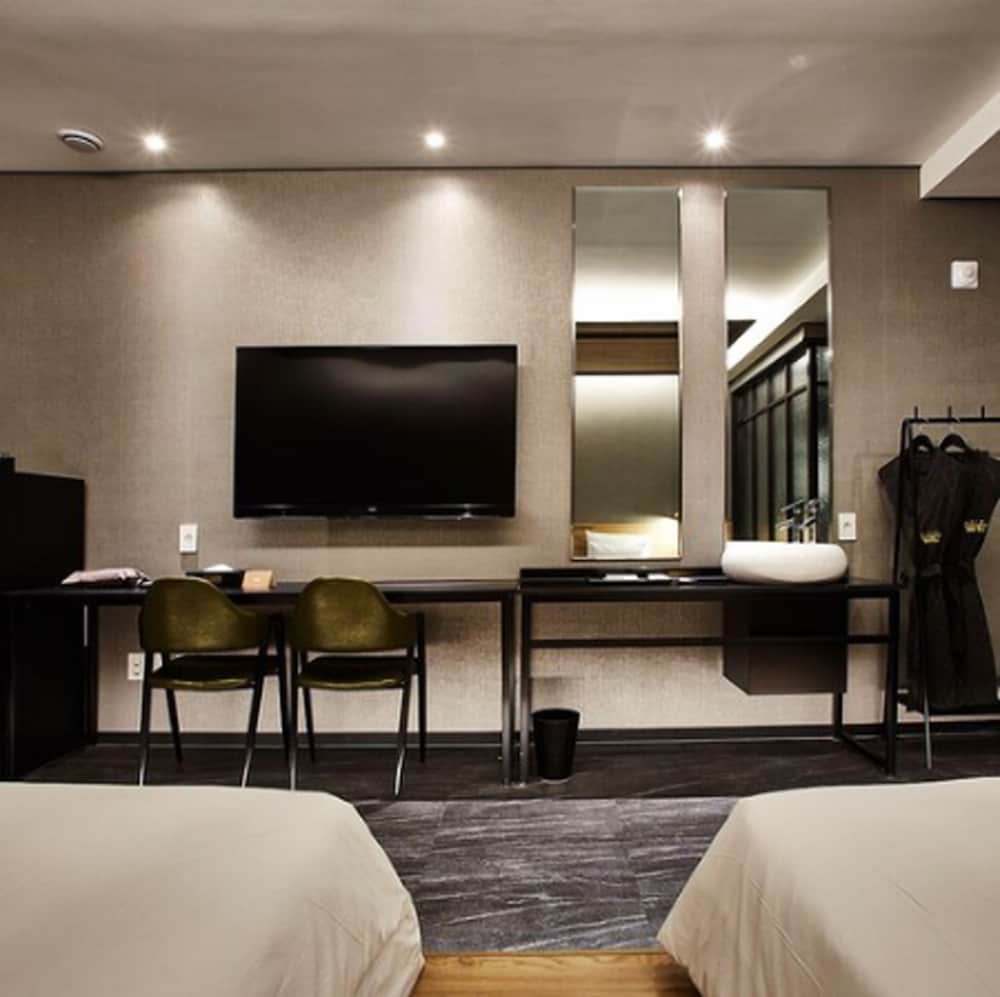Family Twin Room photo 2