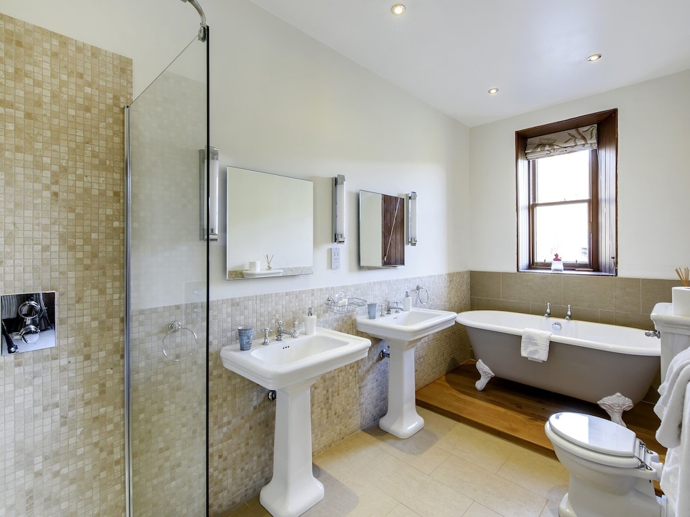 Executive Apartment, Ensuite, Mountain View (within Alladale Lodge) photo 3
