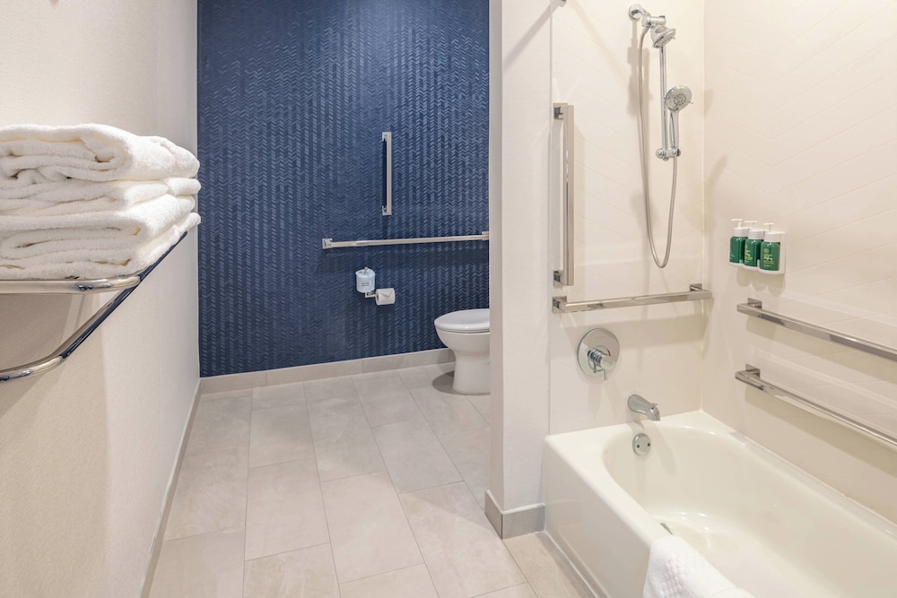 Suite, Multiple Beds (Hearing Accessible) photo 2