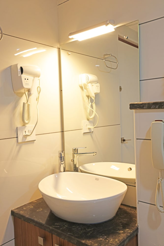 Suite - Photo 2