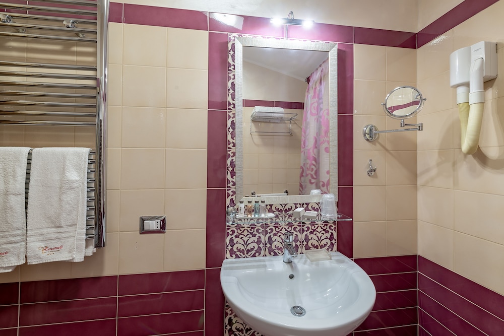 Junior Suite, Partial Sea View (303) - Photo 11