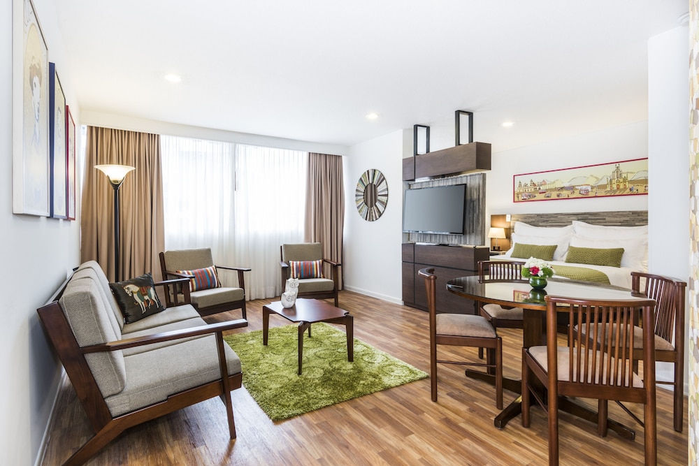 Family Suite, 2 Bedrooms, Kitchenette - Photo 1