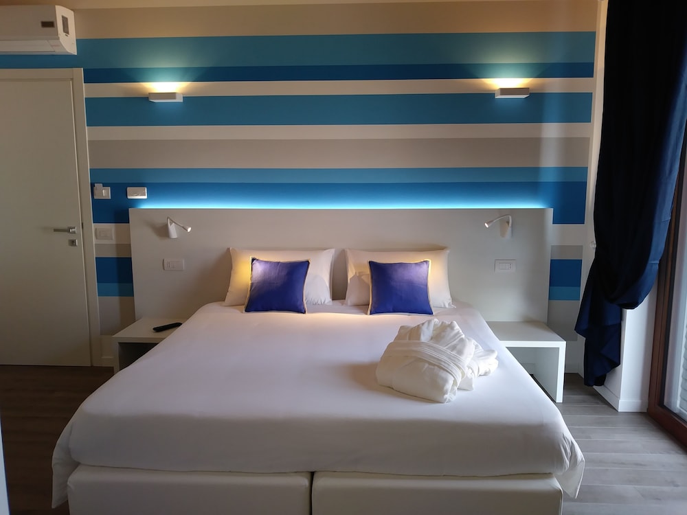 Superior Double or Twin Room photo 1