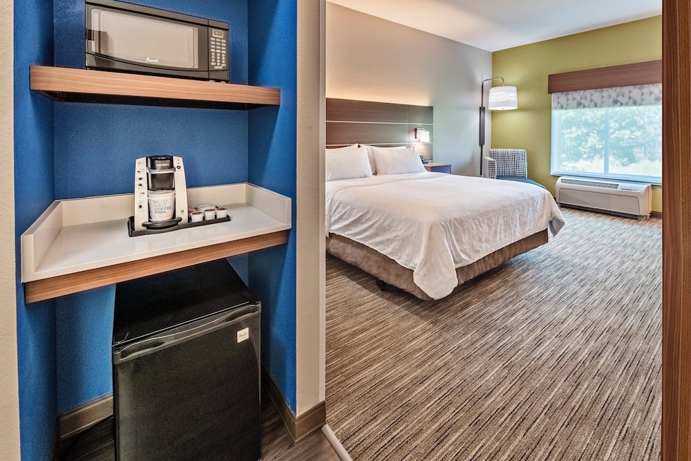 Standard Room, 1 King Bed, Accessible (Comm, Mobil, Accessible Tub) photo 1