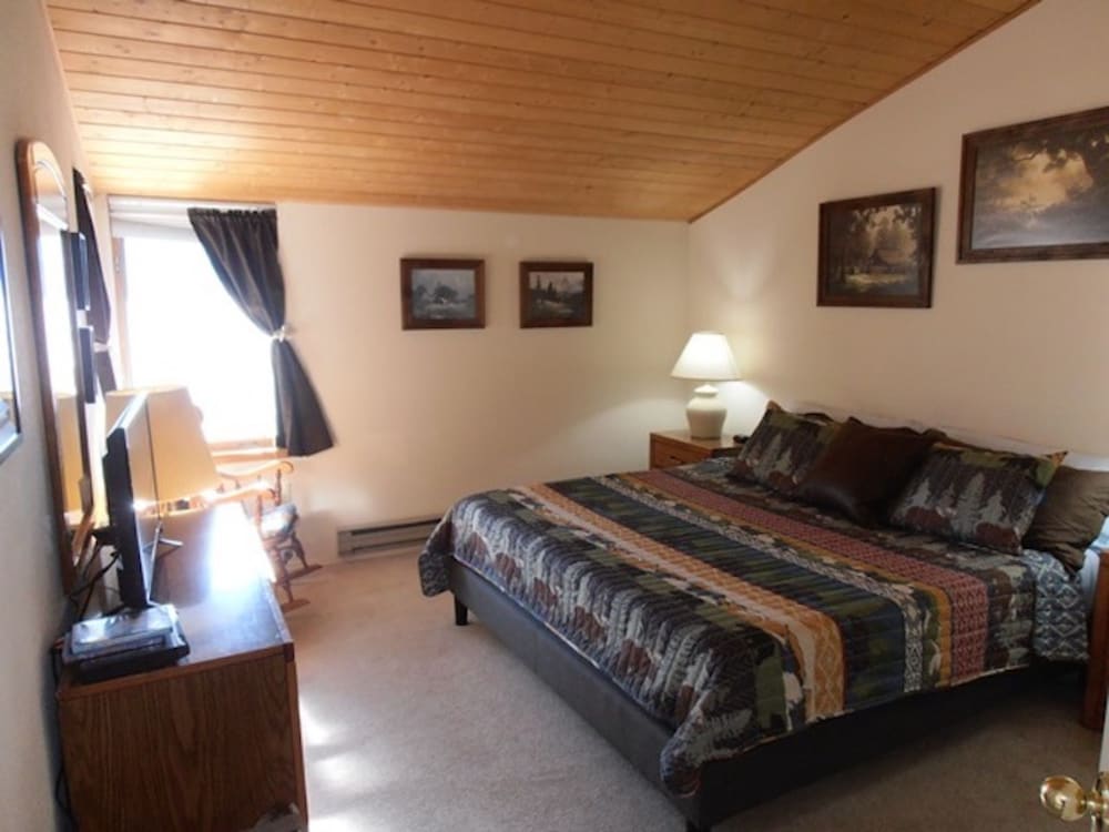 Condo, Multiple Beds, 2 Bathrooms photo 1