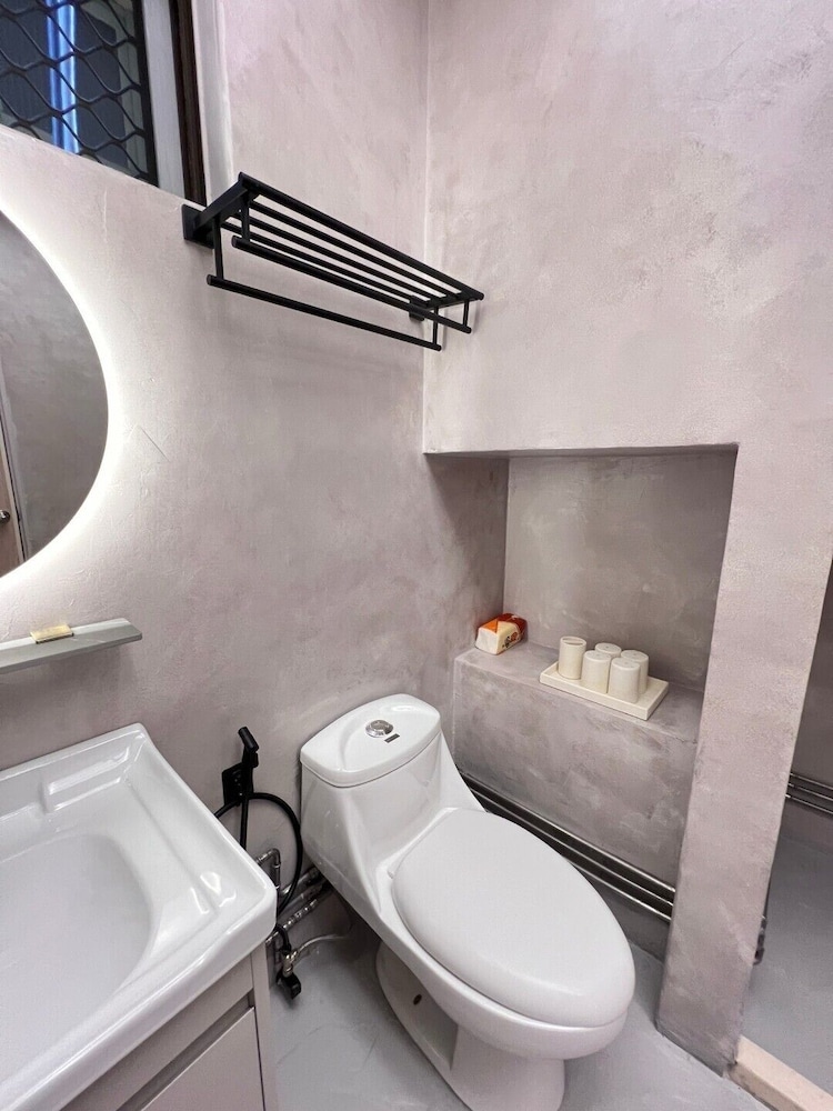 Standard Twin Room - Photo 7