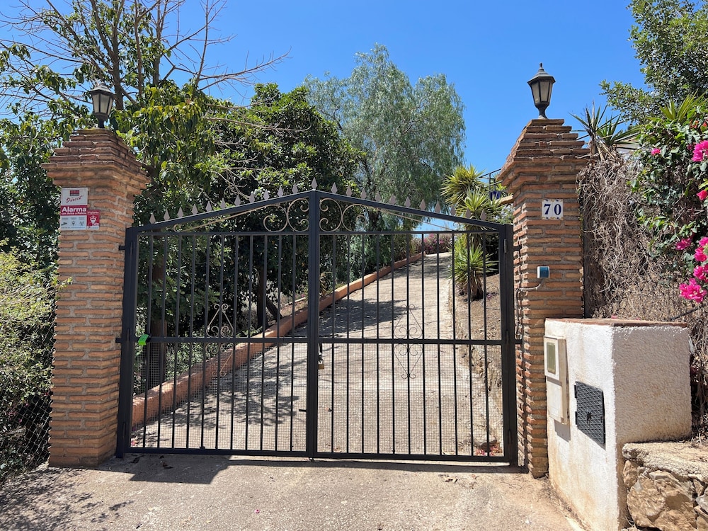Villa, 3 Bedrooms, Accessible, Smoking photo 2