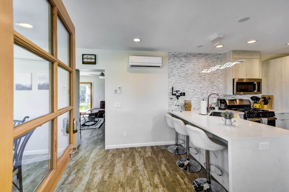 House (2 Bedrooms) photo 2