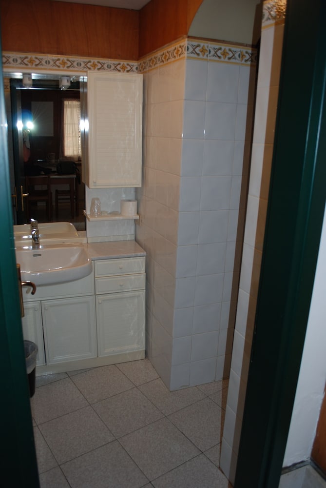 Double Room, Shared Bathroom photo 2
