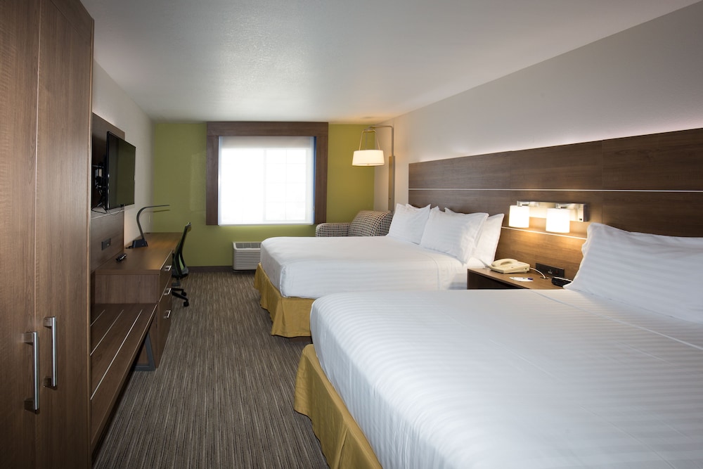 Standard Room, 2 Queen Beds, Accessible (Mobility) - Photo 1