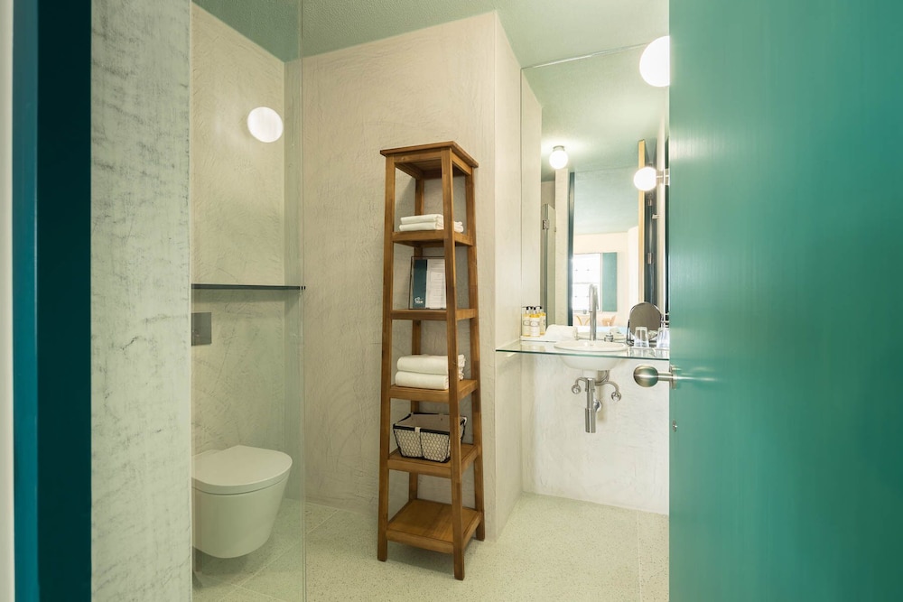Design Double or Twin Room photo 3