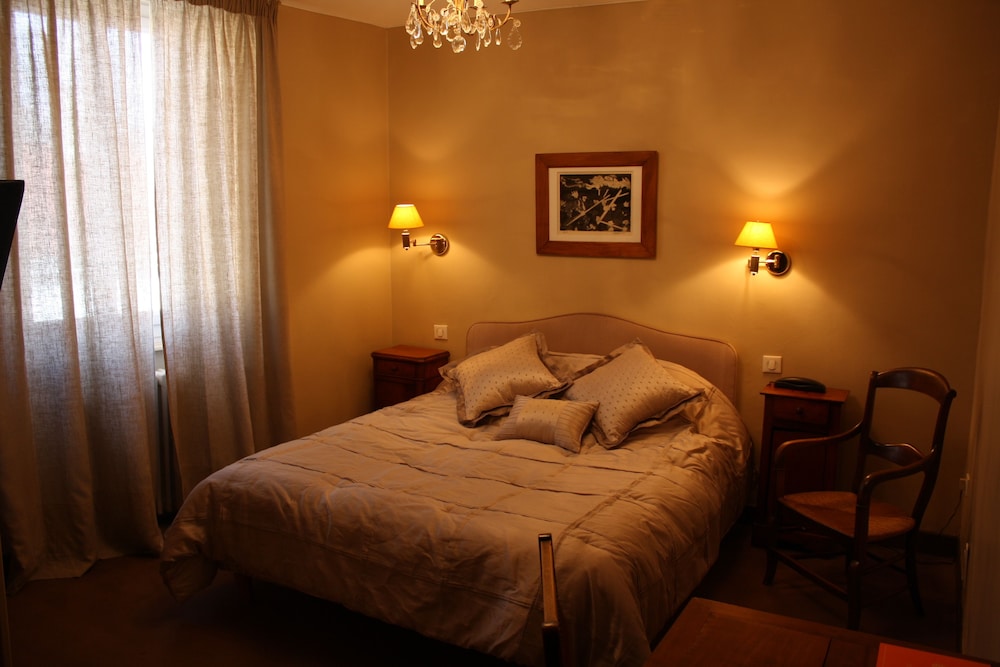 Double Room (Bath)