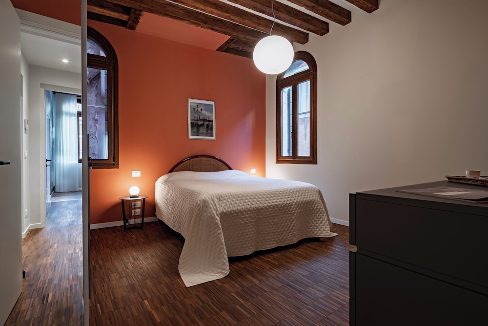 Luxury Apartment photo 3