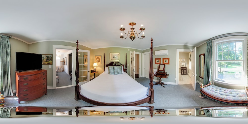 Deluxe Studio Suite photo 2