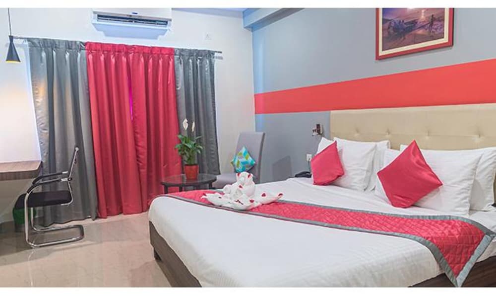 Deluxe Room - Photo 3