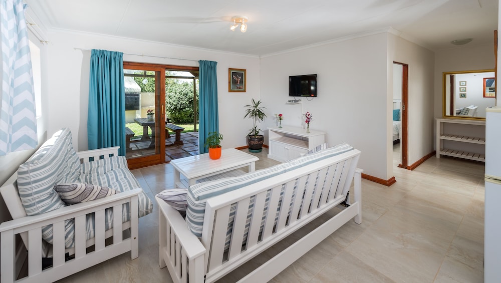 Leopard Tortoise Cottage self-catering photo 2