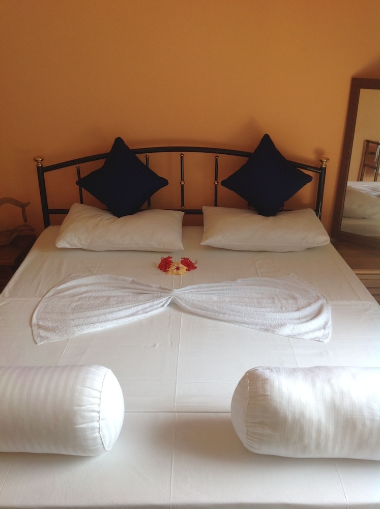 Deluxe Room, 1 Bedroom, Smoking, Garden View photo 1