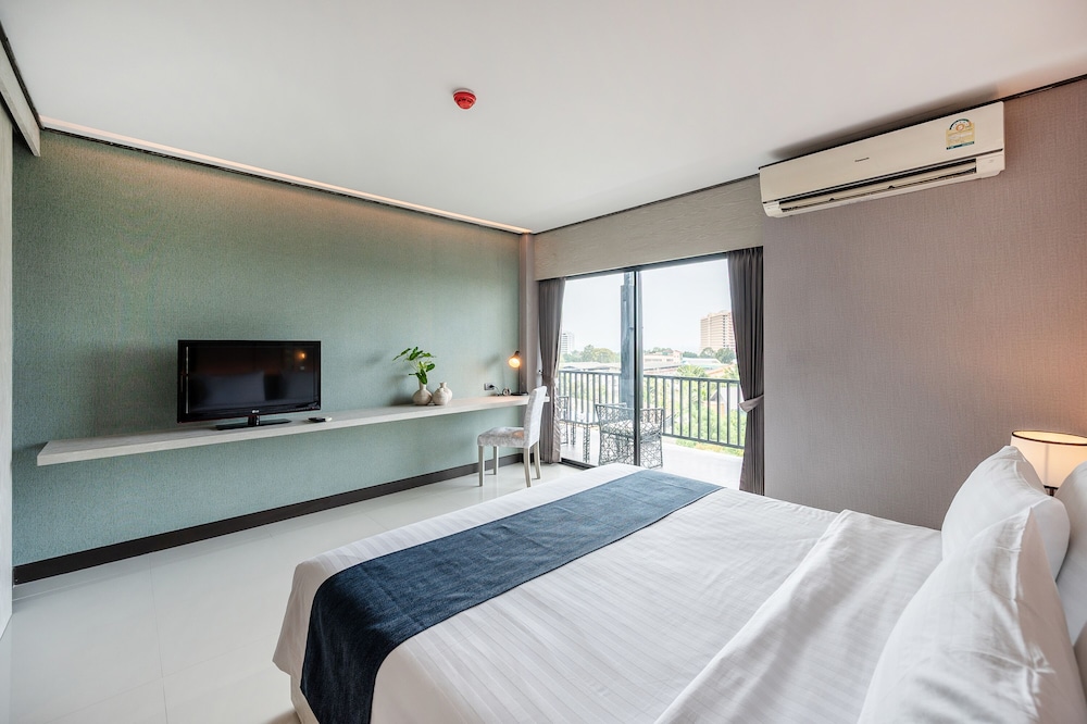 Deluxe Suite, 2 Bedrooms - Photo 4
