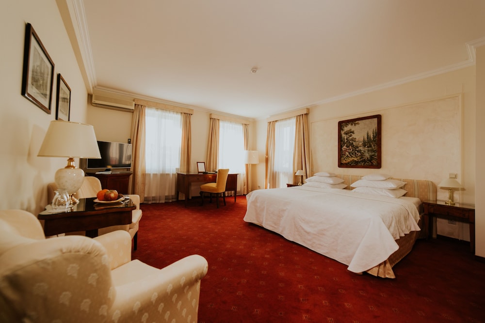 Suite, 1 Double Bed photo 1