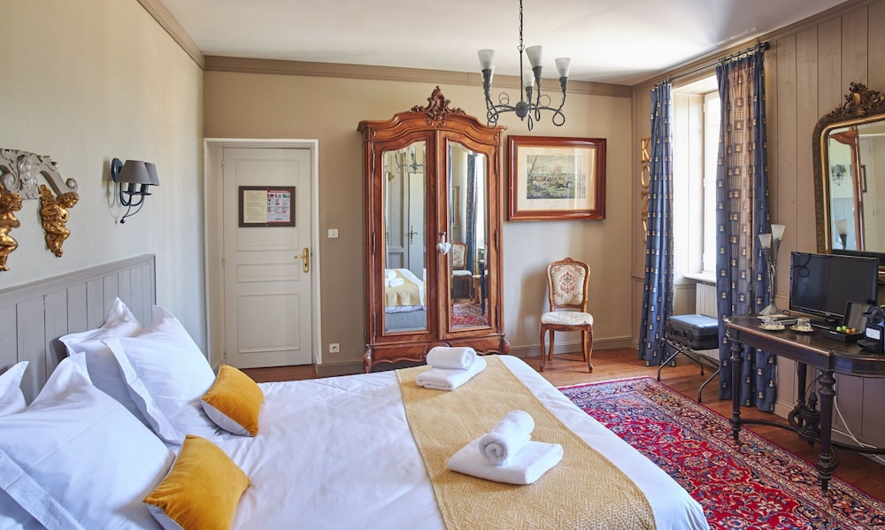 Classic Double Room, 1 King Bed photo 1