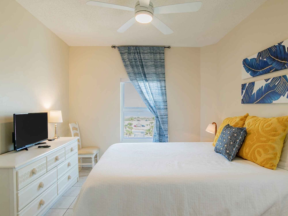 Condo, Multiple Beds, Balcony, Ocean View (#501 - No Pets Allowed) photo 1