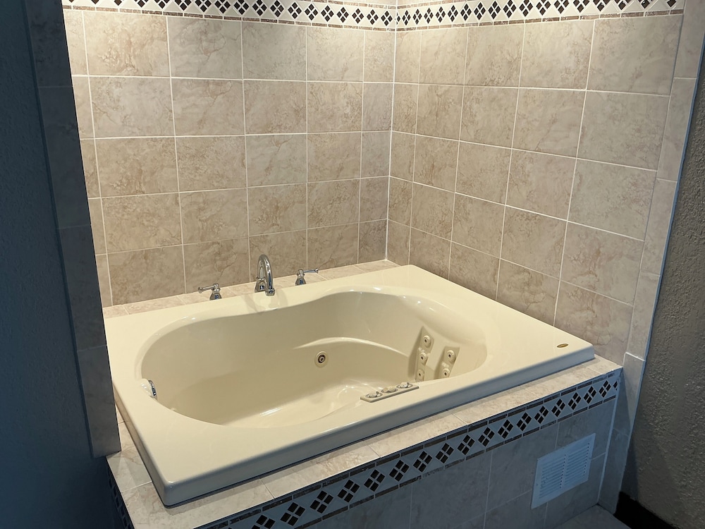 Deluxe Studio Suite